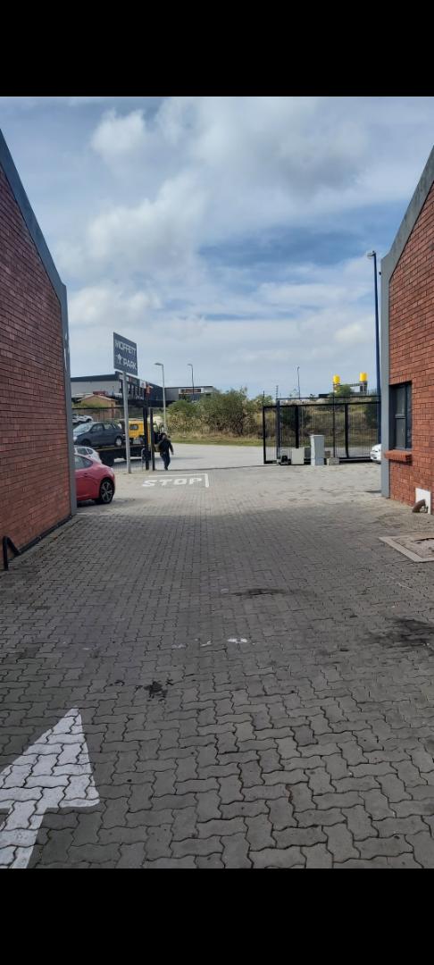 To Let commercial Property for Rent in Overbaakens Eastern Cape